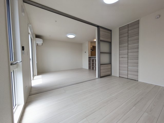 拡大写真:D-ROOM茜部中島 B棟 2階202の内装