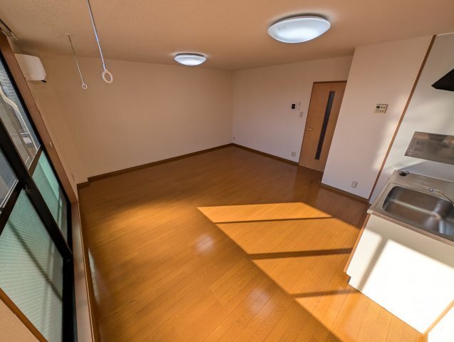拡大写真:サンパーティークブラン 1階103の内装