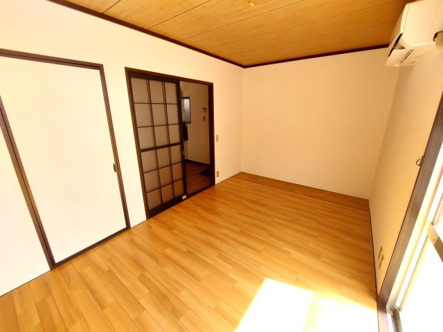 拡大写真:フォーブル柳原 1階101の内装
