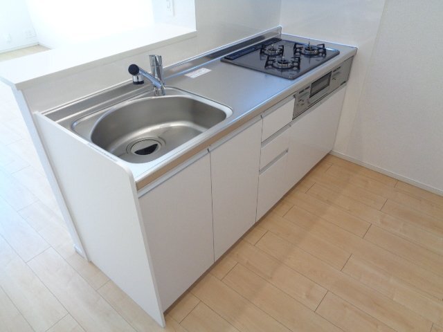 拡大写真:ライゼ長良 A 2階202のキッチン