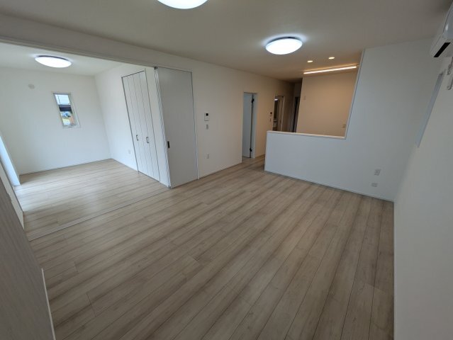 拡大写真:ソラーナ 1階Bの居間