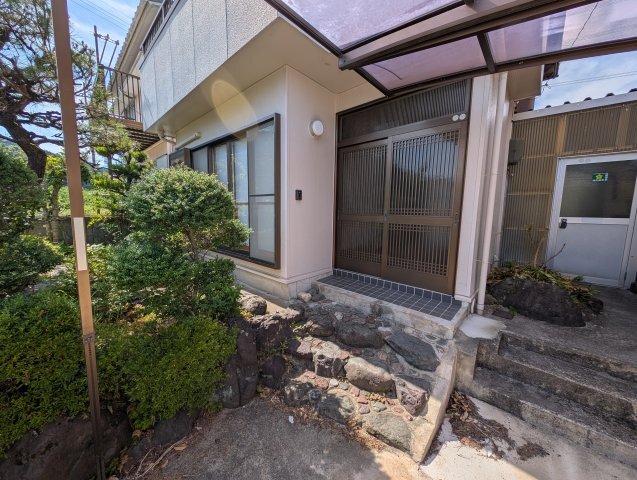 拡大写真:粟野西1-424戸建 1階1のエントランス