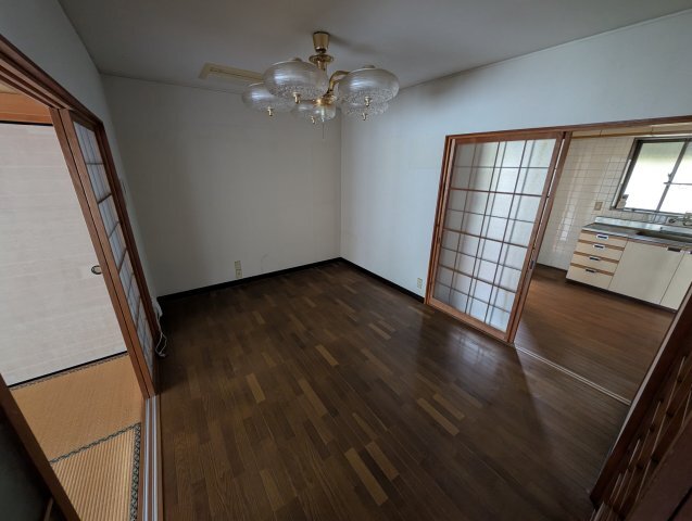 拡大写真:粟野西1-424戸建 1階1の内装