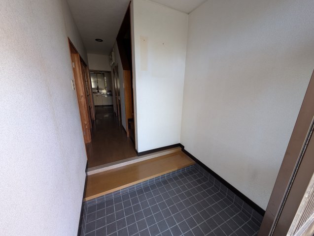 拡大写真:粟野西1-424戸建 1階1の玄関