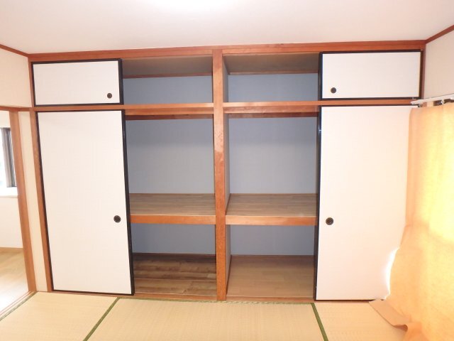 拡大写真:クローバーガーデンB 3階302の収納