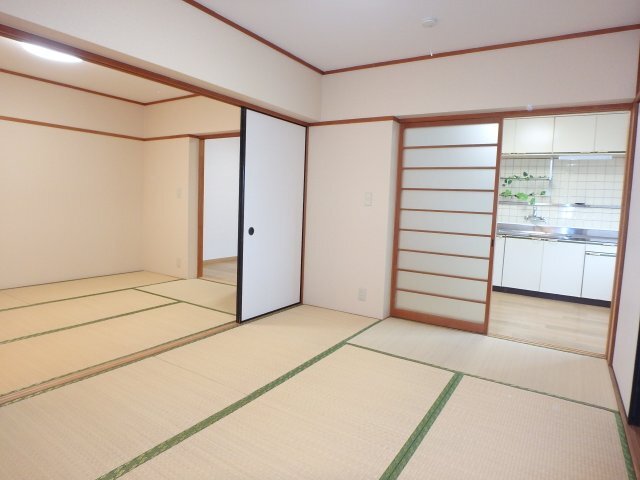 拡大写真:クローバーガーデンB 3階302の和室