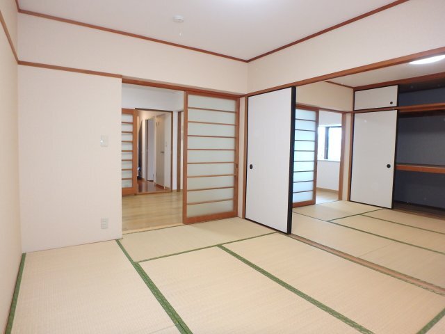 拡大写真:クローバーガーデンB 3階302の内装
