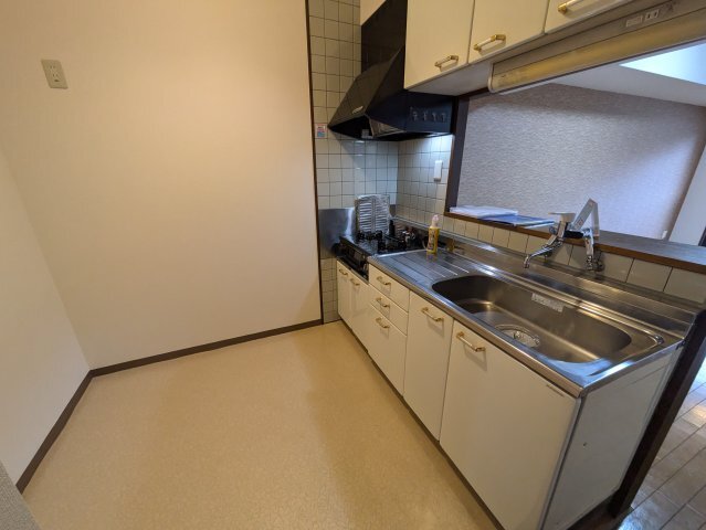 拡大写真:カーサ長良パーク 5階503のキッチン