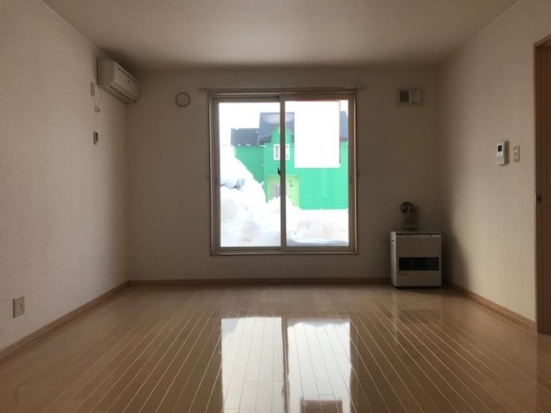 拡大写真:クレセント 2階203の内観