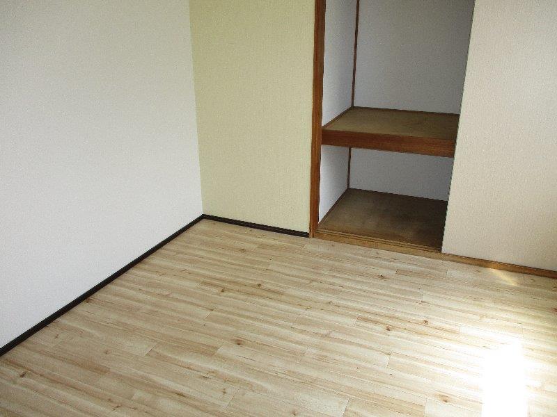 拡大写真:マンション成吉思汗 1階101の内観
