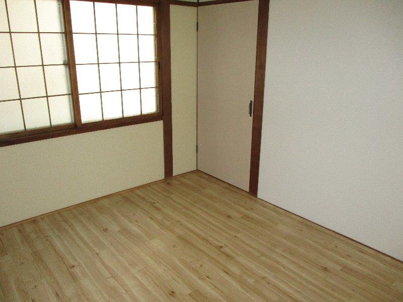 拡大写真:マンション成吉思汗 1階101の内観
