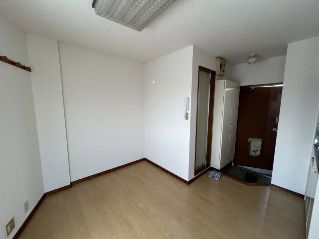 拡大写真:ハイムアリエスⅢ 3階302の居間