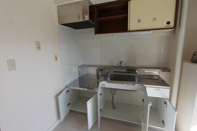 拡大写真:高野ハイツ 3階307の使いやすいキッチンです
