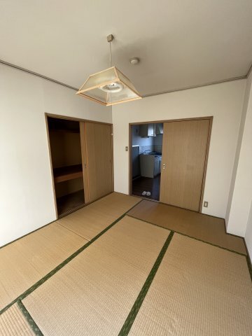 拡大写真:エステートピア寿 1階101の和室