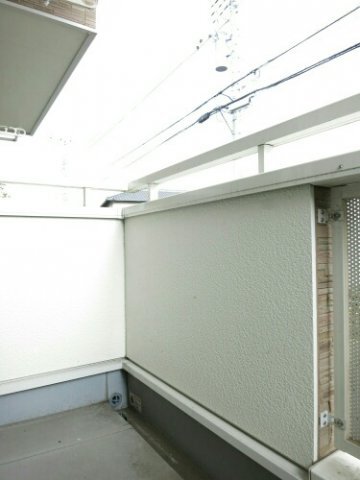拡大写真:ブルーノートB 1階102の開放的で明るい空間を演出してくれるバルコニーです