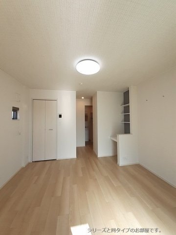 拡大写真:エイス クラウディア 1階101の内装もきれいです