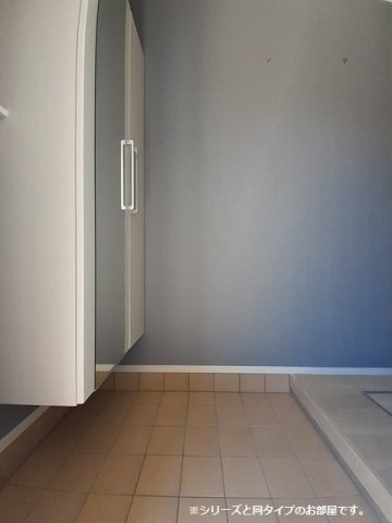 拡大写真:エイス クラウディア 1階101の玄関です