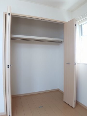 拡大写真:辻ヶ花 弐番館 2階203のこまごまとしたものを収納できそうですね