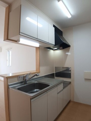 拡大写真:辻ヶ花 弐番館 2階203のキッチンでお料理をお楽しみください