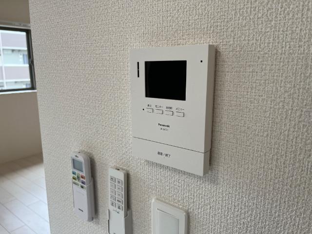 拡大写真:ソラーナ 2階203のカメラ付インターホン