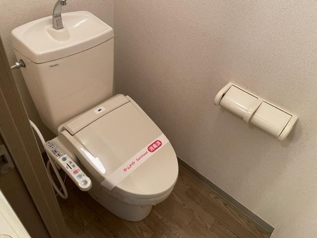 拡大写真:シャトー長沢 2階201のシャワー付トイレ(イメージ)