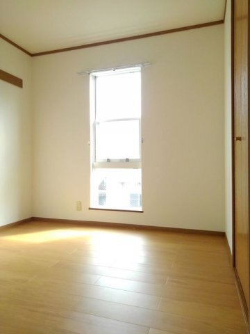 拡大写真:エレガンローズ 2階202の内装です