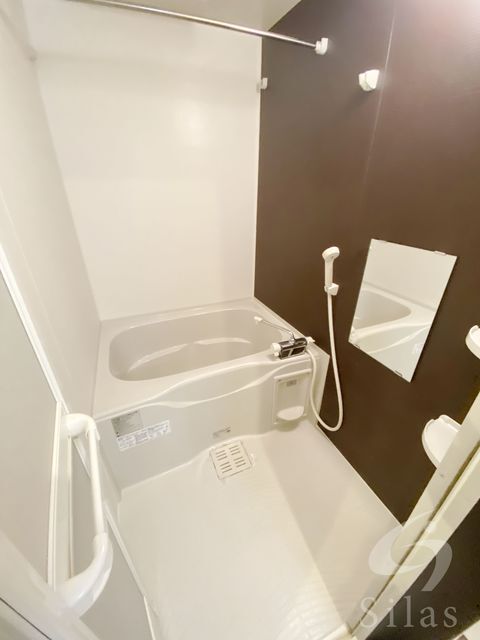 拡大写真：Calm Hills Ⅱ番館 3階303の内観