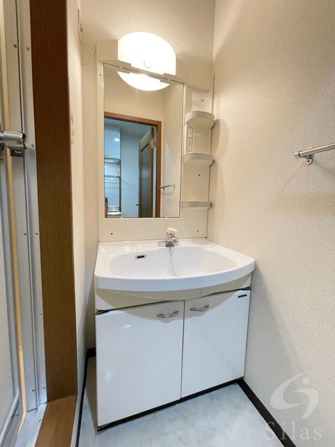 拡大写真:グランソレイユK&J壱番館 2階211の内観