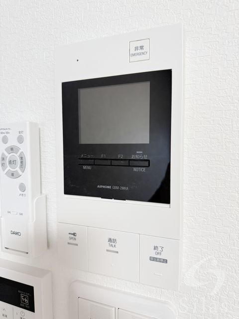 拡大写真:シーエムアンウエスト 2FAの内観