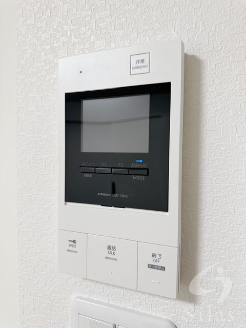 拡大写真:シーエムアンウエスト 4FBの内観