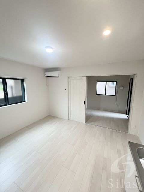 拡大写真:東大阪市柏田本町 2階202の内観