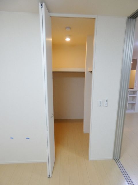 拡大写真:D-room y 2階206の内観