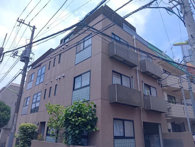世田谷区三軒茶屋1丁目の外観