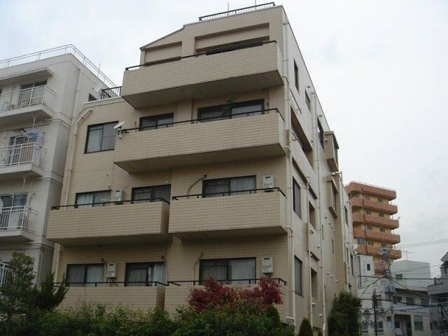 拡大写真:世田谷区三軒茶屋1丁目 3階302の外観