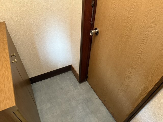 拡大写真:渋谷区幡ヶ谷2丁目 1階103の玄関