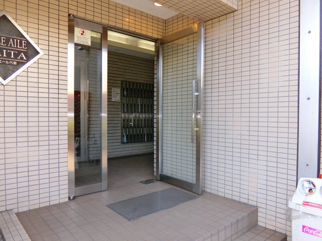 拡大写真:世田谷区羽根木1丁目 5階501のエントランス
