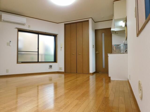 拡大写真:世田谷区大原2丁目 1階102の居間