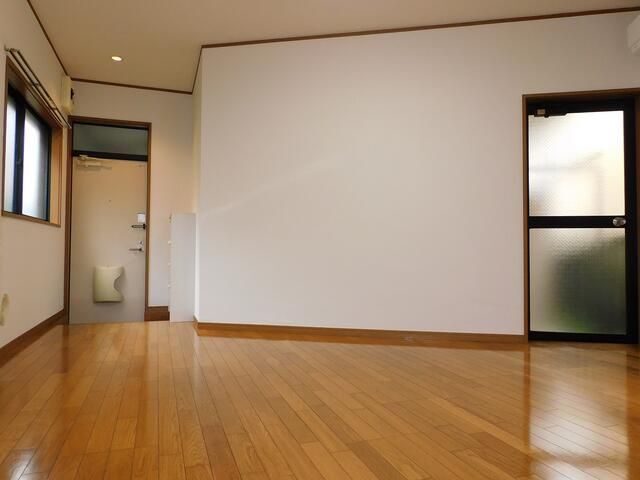 拡大写真:世田谷区大原2丁目 1階102の寝室