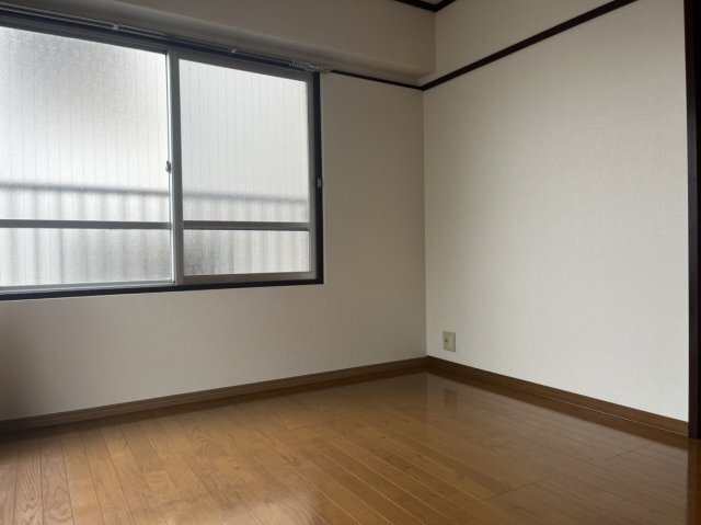 拡大写真:世田谷区羽根木1丁目 3階303の寝室