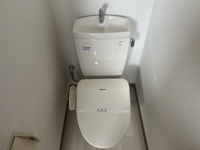 拡大写真:世田谷区羽根木1丁目 3階303のトイレ