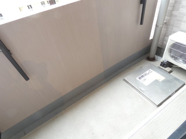 拡大写真:DC太子堂 5階503号のバルコニー