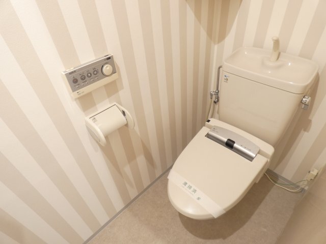拡大写真:DC太子堂 5階503号のトイレ