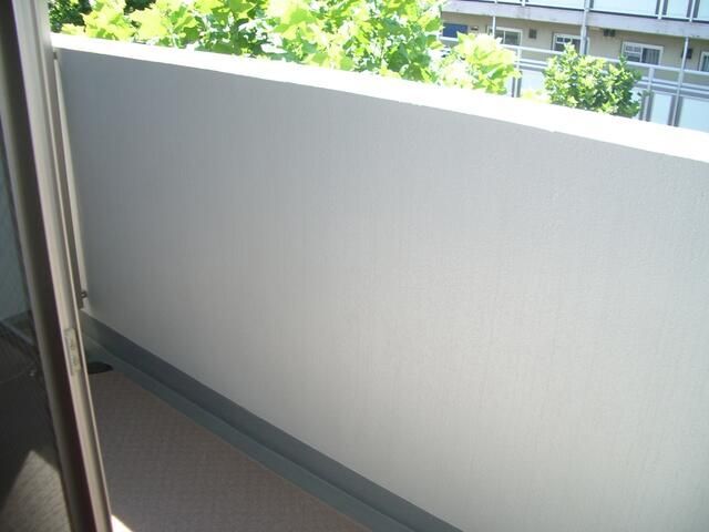 拡大写真:渋谷区幡ヶ谷3丁目 4階406のバルコニー