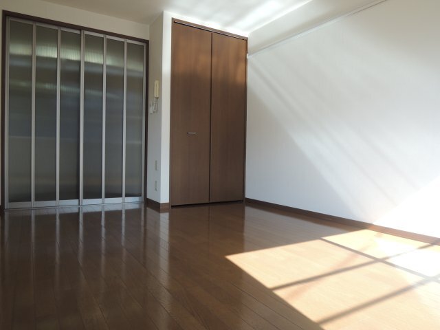 拡大写真:世田谷区松原2丁目 2階206の居間