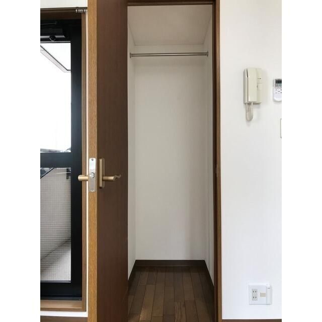 拡大写真:世田谷区三軒茶屋1丁目 3階301の収納