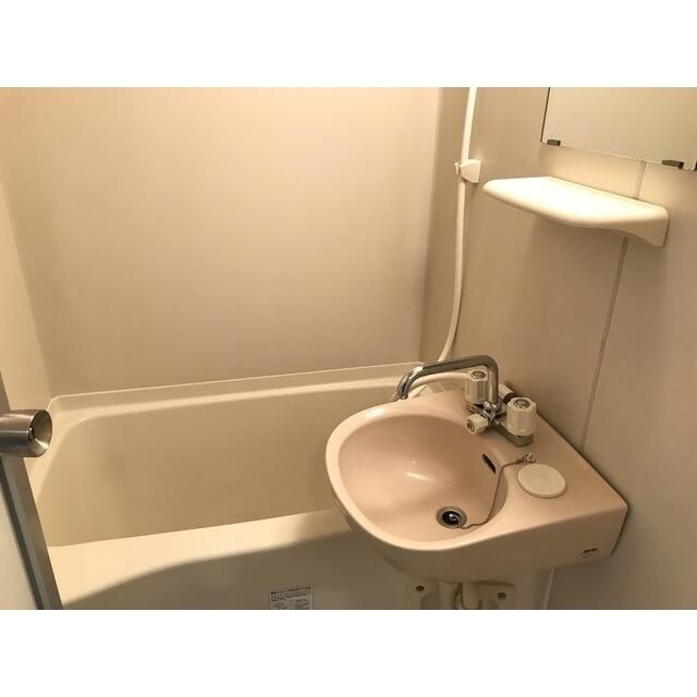 拡大写真:世田谷区三軒茶屋1丁目 3階301の風呂