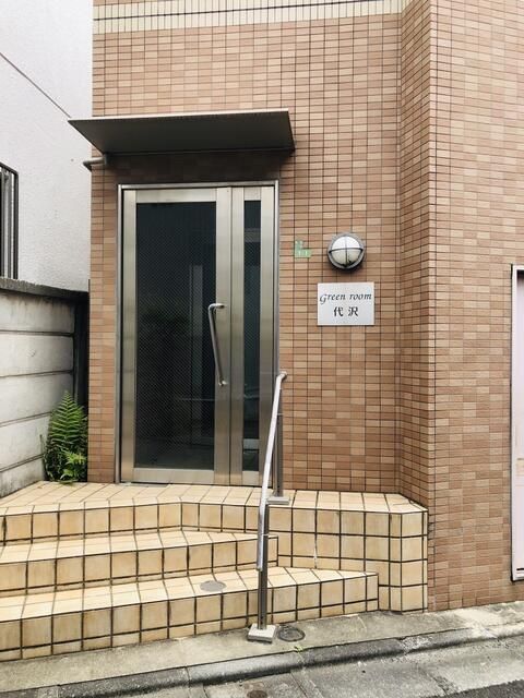 拡大写真:世田谷区代沢3丁目 3階301のエントランス