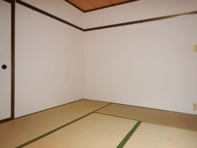 拡大写真:世田谷区下馬1丁目 1階101の居間
