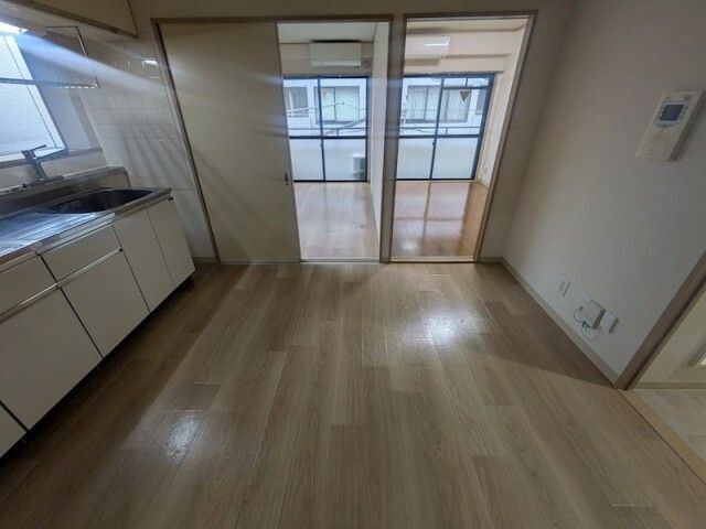拡大写真:世田谷区三軒茶屋1丁目 3階302の居間
