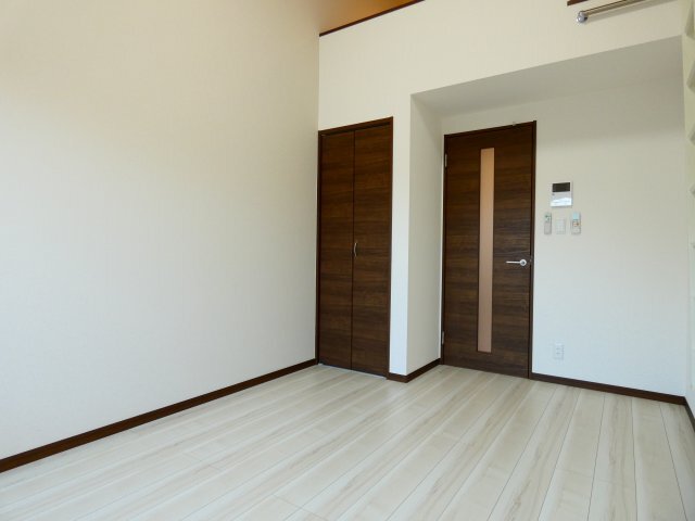 拡大写真:世田谷区羽根木2丁目 2階202の居間